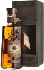 На фото изображение Four Roses Single Barrel, wooden box, 0.7 L (Фо Роузес Сингл Баррель, в деревянной коробке в бутылках объемом 0.7 литра)
