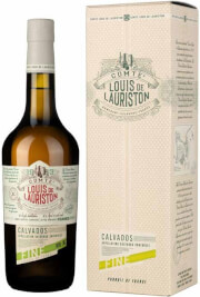 На фото изображение Comte Louis de Lauriston Fine, Calvados AOC, gift box, 0.7 L (Конт Луи де Лористон Фин Кальвадос, в подарочной коробке объемом 0.7 литра)