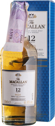 На фото изображение Macallan, Triple Cask Matured 12 Years Old, gift box, 0.05 L (Макаллан, Трипл Каск Мейчурд 12-летний, в подарочной коробке в маленьких бутылках объемом 0.05 литра)