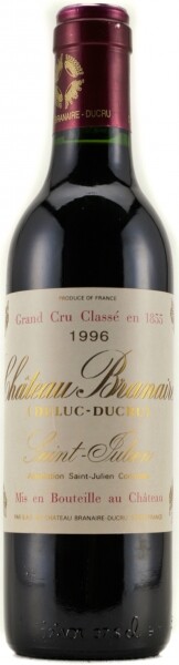 На фото изображение Chateau Branaire-Ducru AOC Saint-Julien 4-eme Grand Cru Classe 1996, 0.375 L (Шато Бранер-Дюкрю (Сен-Жюльен) 4-й Гран Крю Классе объемом 0.375 литра)