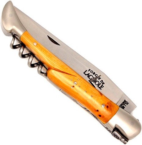 На фото изображение На фото изображение Laguiole, Sommelier Knives with Corkscrew, Olivier (Лайоль, Сомелье Складной нож со штопором с ручкой из оливы)