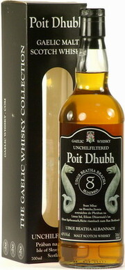 In the photo image Poit Dhubh 8 Years Old, gift box, 0.7 L