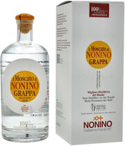 На фото изображение Il Moscato di Nonino Monovitigno, gift box, 0.7 L (Иль Москато ди Нонино Моновитиньо, в подарочной коробке объемом 0.7 литра)