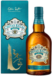 На фото изображение Chivas Regal Mizunara, gift box, 0.7 L (Чивас Ригал Мидзунара, в подарочной коробке в бутылках объемом 0.7 литра)