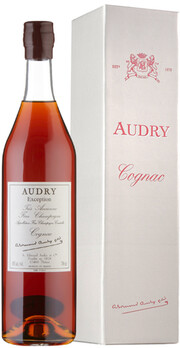На фото изображение Audry, Exception Fine Champagne, gift box, 0.7 L (Одри, Эксепсьон Фин Шампань, в подарочной коробке объемом 0.7 литра)