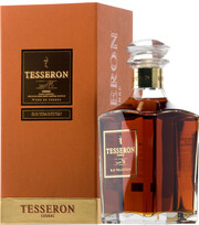 In the photo image Tesseron, Lot №76 XO Tradition, Carafe & Gift box, 0.7 L