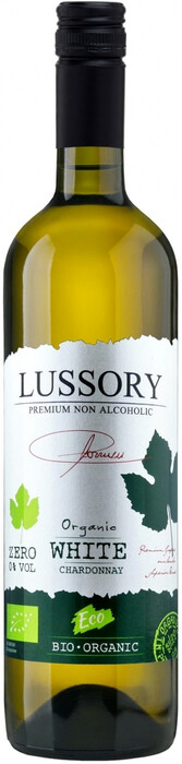 На фото изображение Lussory, Premium White Chardonnay Bio, 0.75 L (Луссори, Премиум Уайт Шардоне Био объемом 0.75 литра)