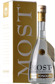 In the photo image Bepi Tosolini, Most Uve Miste, gift box, 0.7 L