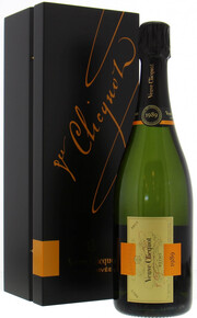 Veuve Clicquot, Cave Privee Brut, with gift box, 1989