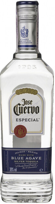 На фото изображение Jose Cuervo, Especial Silver, 0.5 L (Хосе Куэрво, Эспесьяль Сильвер объемом 0.5 литра)