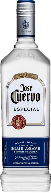 На фото изображение Jose Cuervo, Especial Silver, 0.7 L (Хосе Куэрво, Эспесьяль Сильвер объемом 0.7 литра)