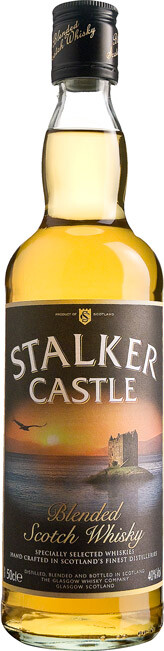 На фото изображение Stalker Castle, 0.5 L (Сталкер Касл в бутылках объемом 0.5 литра)
