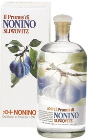 In the photo image Il Prunus di Nonino, gift box, 0.7 L