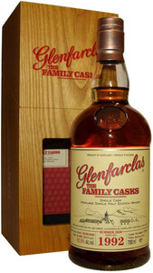 Glenfarclas 1992 Family Casks (55,9%), wooden box, 0.7 л
