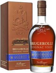 In the photo image Brugerolle, Aigle Royal VSOP, gift box, 0.7 L