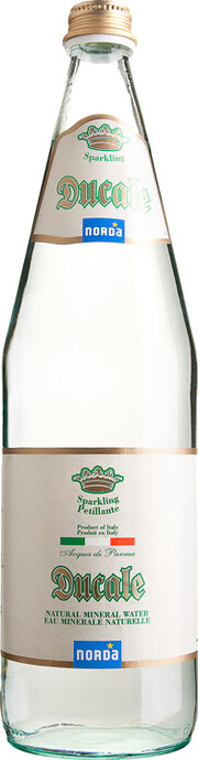 На фото изображение Ducale, Sparkling, White Glass, 1 L (Дукале, газированная, в белой стеклянной бутылке объемом 1 литр)