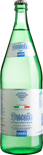 На фото изображение Ducale, Sparkling, Green Glass, 1 L (Дукале, газированная, в зеленой стеклянной бутылке объемом 1 литр)