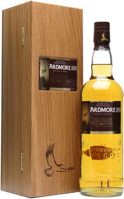 Ardmore Single Malt 25 Years Old, wooden box, 0.7 L