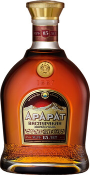 In the photo image Ararat Vaspurakan, 0.7 L