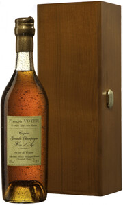 На фото изображение Francois Voyer Hors dAge Grande Champagne, Premier Cru Du Cognac, 0.7 L (Франсуа Войе Ор дАж Гранд Шампань, Премье Крю объемом 0.7 литра)