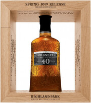 In the photo image Highland Park 40 Years Old, gift box, 0.7 L