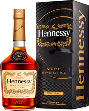 In the photo image Hennessy V.S, gift box, 0.7 L