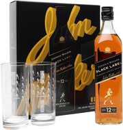 На фото изображение Black Label, with 2-glass box, 0.7 L (Джонни Уокер, Блэк Лейбл, в коробке с двумя стаканами в бутылках объемом 0.7 литра)