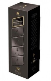 In the photo image Black Label, Ice-Cube Pack, 0.75 L