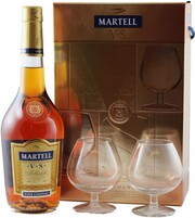 На фото изображение Martell VS, with 2 glass box, 0.7 L (Мартель ВС, в коробке с двумя бокалами объемом 0.7 литра)