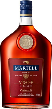 На фото изображение Martell VSOP, flask, 0.2 L (Мартель ВСОП, фляжка объемом 0.2 литра)