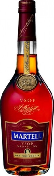 In the photo image Martell VSOP, with leather box, 0.7 L