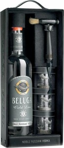 Beluga Gold Line, in leather box with 3 shots, 0.75 L