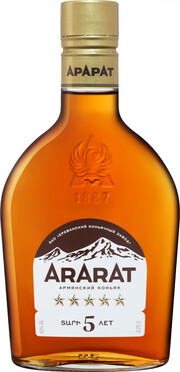 На фото изображение Арарат 5 звезд, объемом 0.25 литра (Ararat 5 stars 0.25 L)