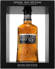 На фото изображение Highland Park 30 Years Old, with box, 0.75 L (Хайлэнд Парк 30-летний, в деревянной коробке в бутылках объемом 0.75 литра)