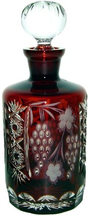 На фото изображение Ajka Crystal, Grape Dark Ruby, Decanter for whisky, 0.7 L (Грейп Темно-бордовый, Декантер для виски с пробкой объемом 0.7 литра)