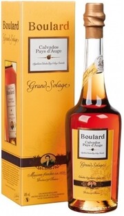На фото изображение Boulard, Grand Solage, Pays dAuge AOC, gift box, 1 L (Булар, Гран Солаж, в подарочной коробке объемом 1 литр)