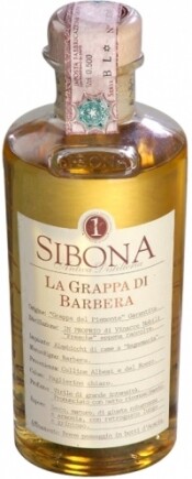 На фото изображение Sibona Grappa Barbera, 0.5 L (Сибона Граппа Барбера объемом 0.5 литра)