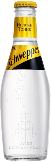 На фото изображение Швепс Тоник, в стеклянной бутылке, объемом 0.25 литра (Schweppes Tonic Water, Glass 0.25 L)
