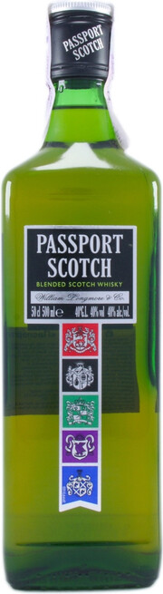 На фото изображение Passport Scotch, 0.5 L (Пасспорт в бутылках объемом 0.5 литра)