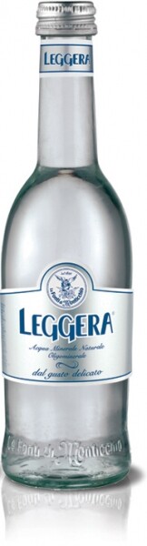 На фото изображение Acqua minerale Leggera oligominerale, Glass, 0.33 L (Леджера негазированная, в стеклянной бутылке объемом 0.33 литра)