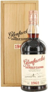 Виски Glenfarclas 1962 Family Casks, in wooden box, 0.7 л