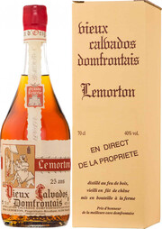 На фото изображение Calvados Lemorton, Reserve 25 Years Old, gift box, 0.7 L (Лемортон, Резерв 25 лет, в подарочной коробке объемом 0.7 литра)