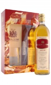 In the photo image Glen Clyde 3 Years Old, gift box and glass, 0.7 L