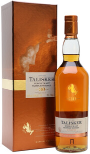 На фото изображение Talisker 30 Years Old, gift box, 0.7 L (Талискер 30 лет, в подарочной коробке в бутылках объемом 0.7 литра)
