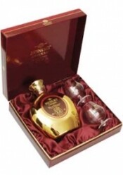 In the photo image Menuet X.O., gift box with 2 glasses, 0.7 L
