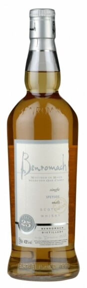 На фото изображение Benromach 25 YO, 0.7 L (Бенромах 25 лет выдержки в бутылках объемом 0.7 литра)