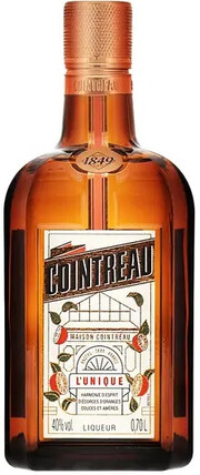 На фото изображение Cointreau, 0.7 L (Куантро объемом 0.7 литра)