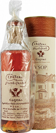 На фото изображение Chateau de Montifaud VSOP Millenium, Fine Petite Champagne AOC, gift tube, 0.7 L (Шато де Монтифо ВСОП Миллениум, в подарочной тубе объемом 0.7 литра)