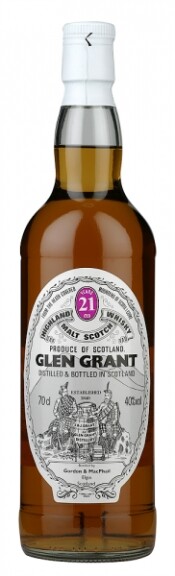 На фото изображение Glen Grant 21 years old, 0.7 L (Глен Грант 21 год в бутылках объемом 0.7 литра)