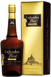 На фото изображение Calvados du pere Laize, VSOP, gift box, 0.7 L (Кальвадос дю пэр Лез, ВСОП, в подарочной коробке объемом 0.7 литра)